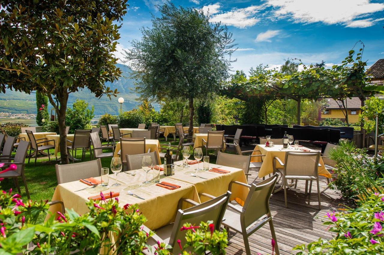 Ansitz Am Eck By Hotel Pernhof Tramin an der Weinstraße Buitenkant foto