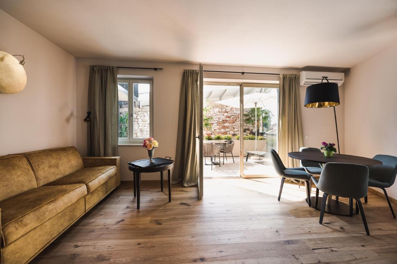 Ansitz Am Eck By Hotel Pernhof Tramin an der Weinstraße Buitenkant foto